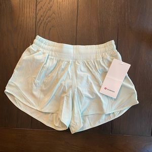 Lululemon Hotty Hot Shorts 4”